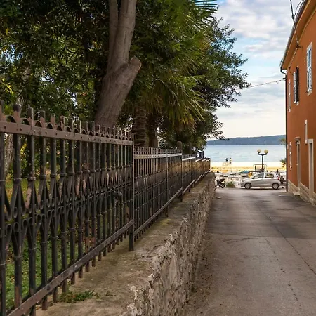 Apartment Stari Dvor Kastela Exterior photo