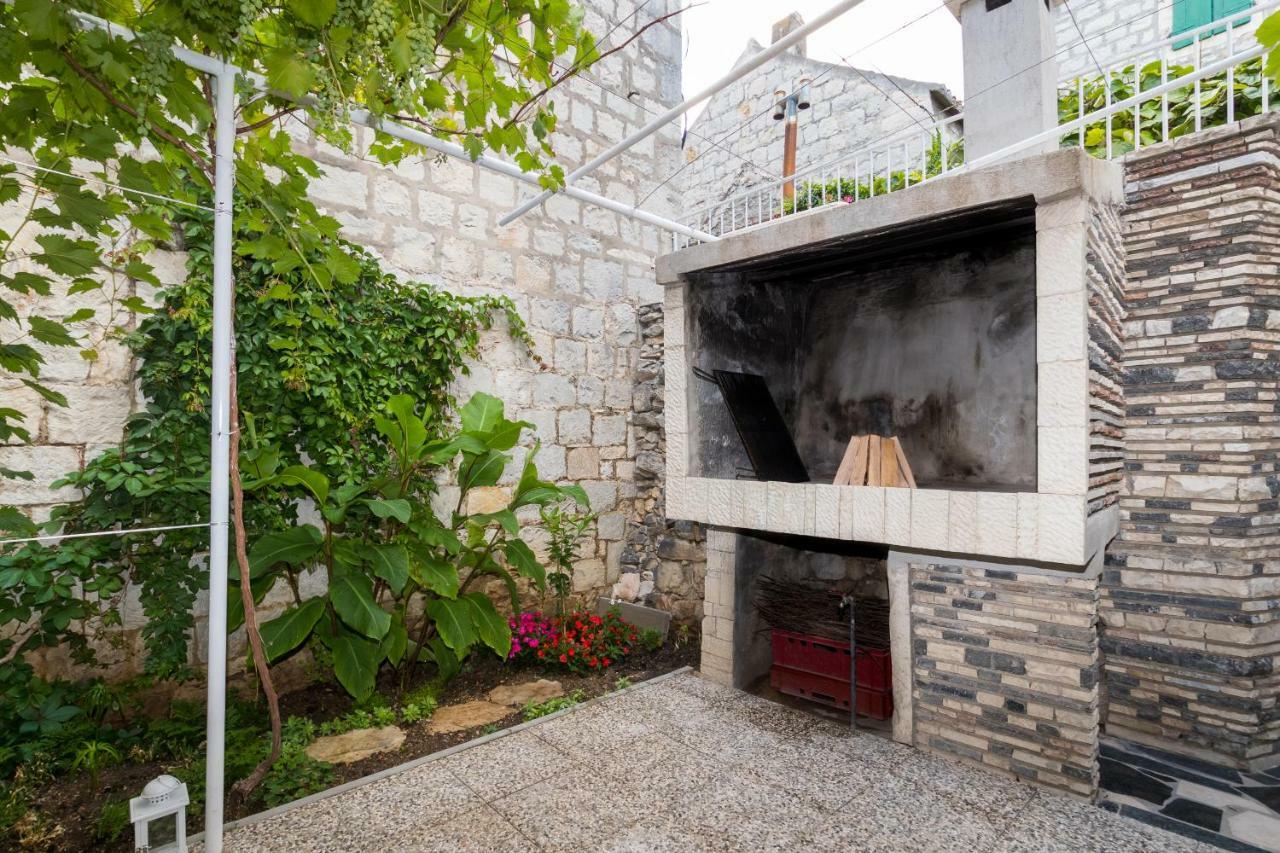 Stari Dvor Apartment