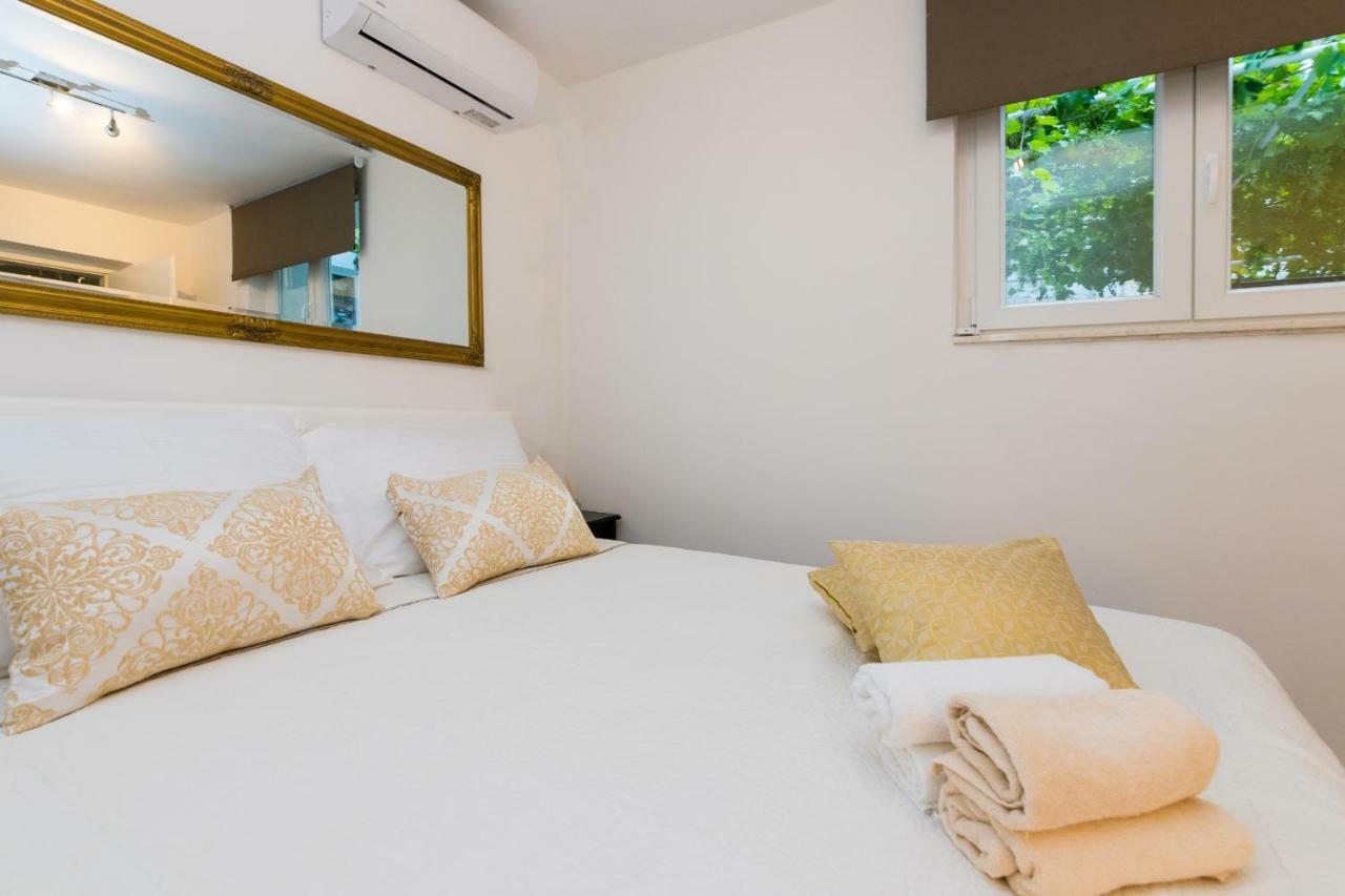 Stari Dvor Apartment